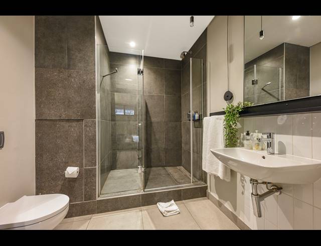 2 BEDROOM APARTMENT FOR SALE IN SANDOWN